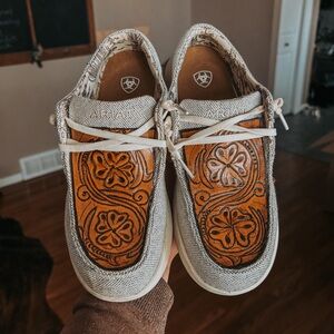 Custom Tooled Ariat Hilo Womens Shoe Size 8.5